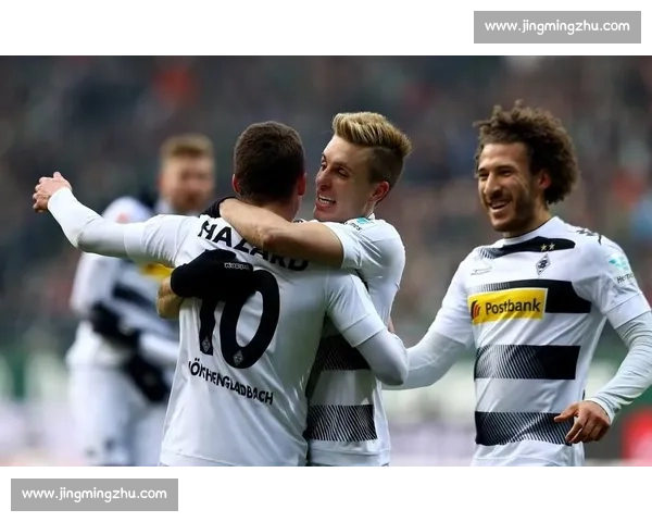 门兴与杜塞激战焦点解析：两队争胜走势全面前瞻形势动态深度解读